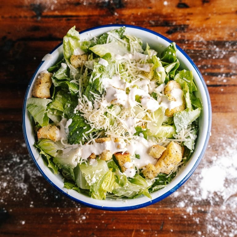 Fresh Caesar Salad: A Classic Italian Favorite