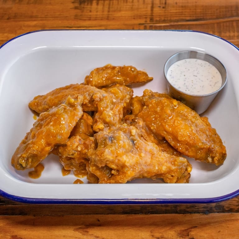 Delicious Chicken Wings: A Crowd Favorite